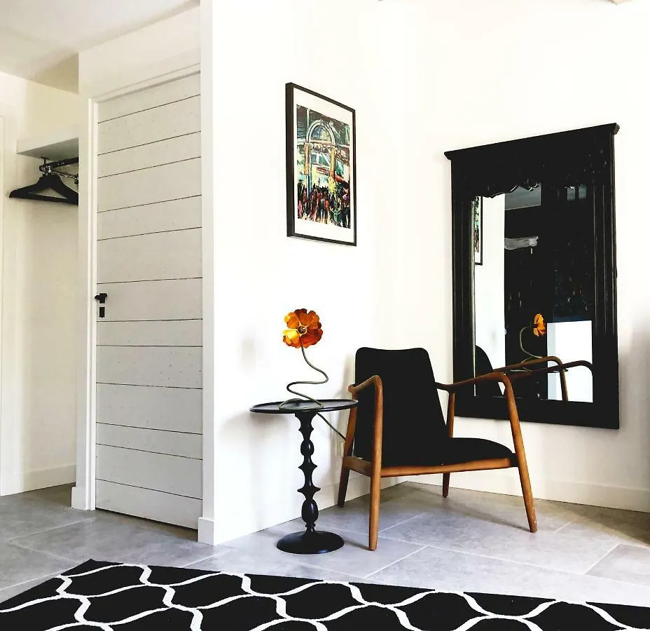 Gabrielle Jeanne Bed & Breakfast Maillane 0*,  France